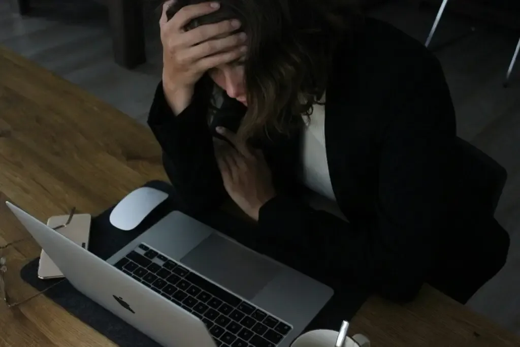 The “Always On” Trap: How Remote Work Culture Drives Career Burnout