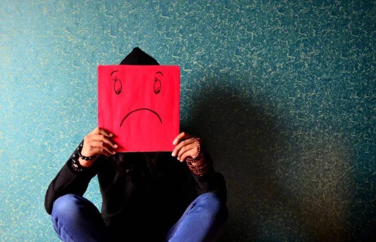 3 Daily Mistakes that Harm Your Mental Health