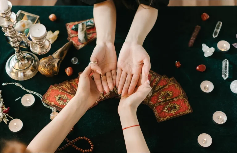 Things You Should Know Before Visiting a Psychic Reader