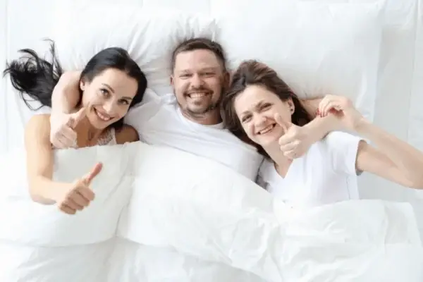 Polyamory & Mental Health: Navigating Multiple Relationships Mindfully