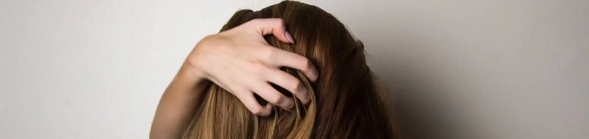 Hypnotherapy trichotillomania dermatillomania 455
