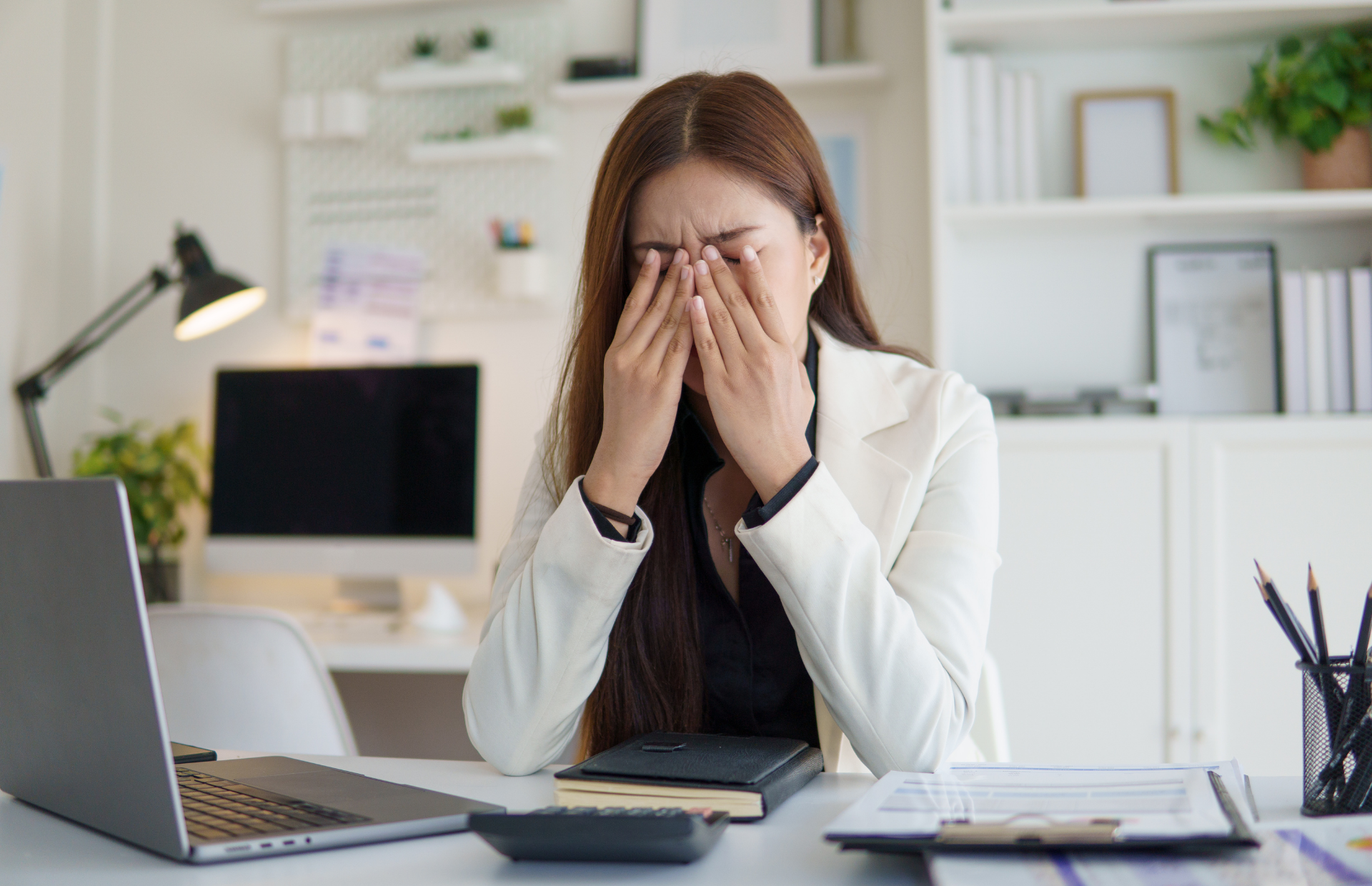 Morning Anxiety: Why You Wake Up With Dread and How to Stop It (Backed by Science)