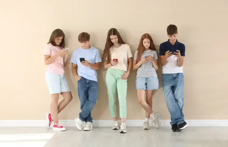Teen Chroming Trend: Understanding the Risks & Getting Help in Los Angeles — Santa Monica, West LA, Encino & Culver City
