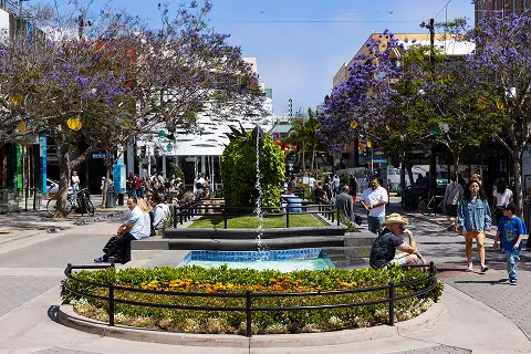 Promenade (1)